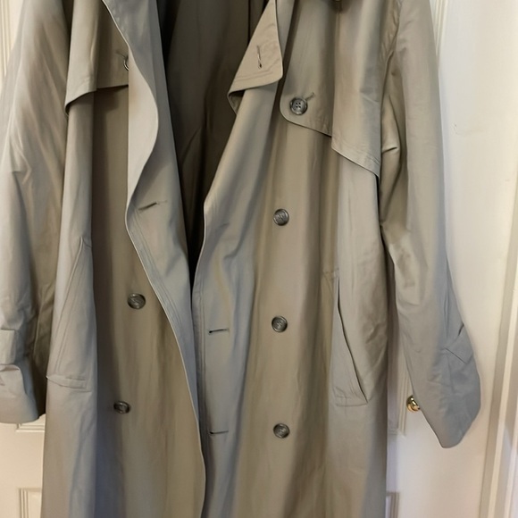 London Fog Light Gray or Tan  Trench Coat Size 44L - Picture 4 of 5